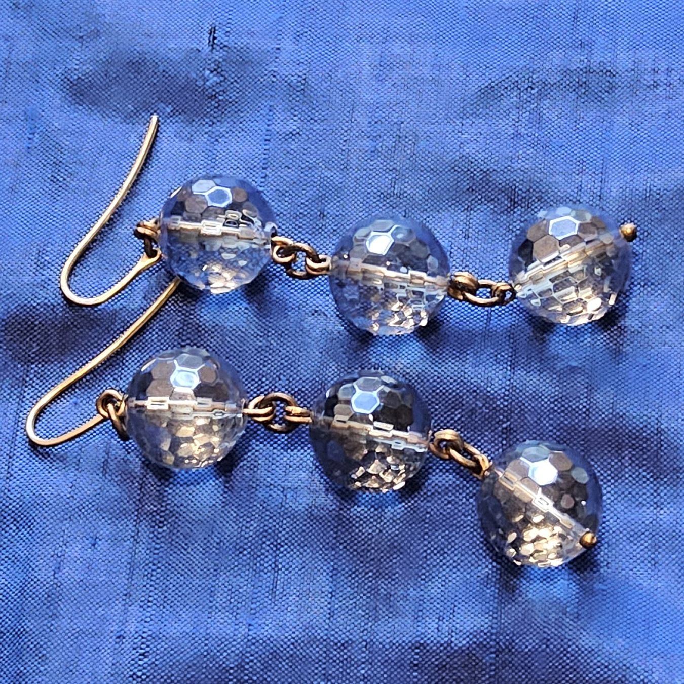 Ohrringe & -stecker: Vintage schicke blaue Glaskugel Ohrhänger – Gebraucht aus Zürich von Aleick 3