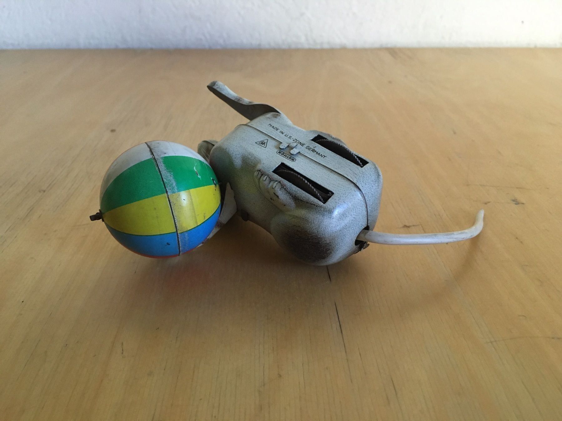 Spielzeuge: Katze mit Ball – Gebraucht aus Zürich von inf_tfr9 3