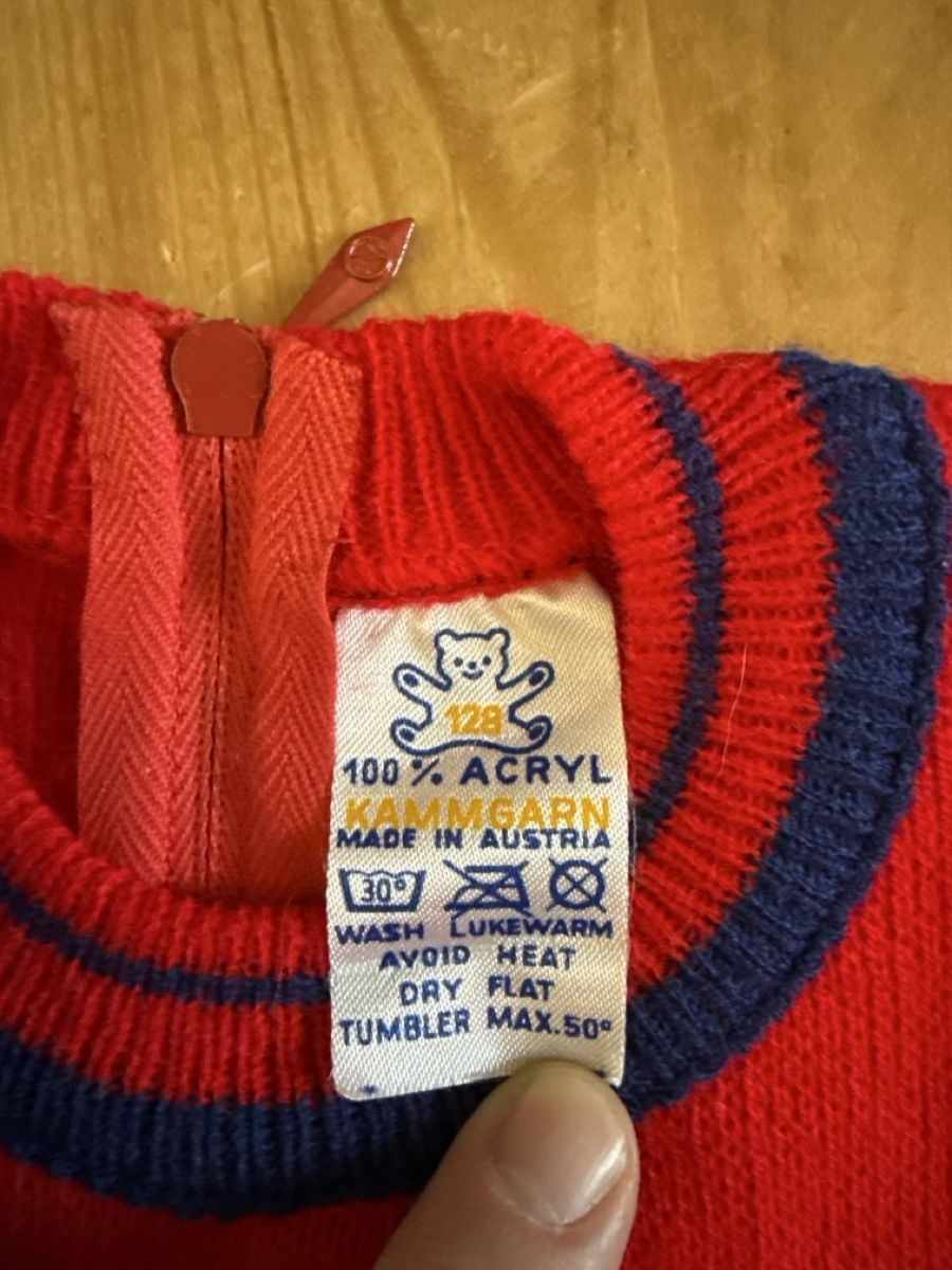 Maglioni & Felpe: Retro Strick-Pulli, Acryl, rot/blau, Gr. 128, Top Zustand! – Usato da Dürrenäsch venduto da luckymonkey 2