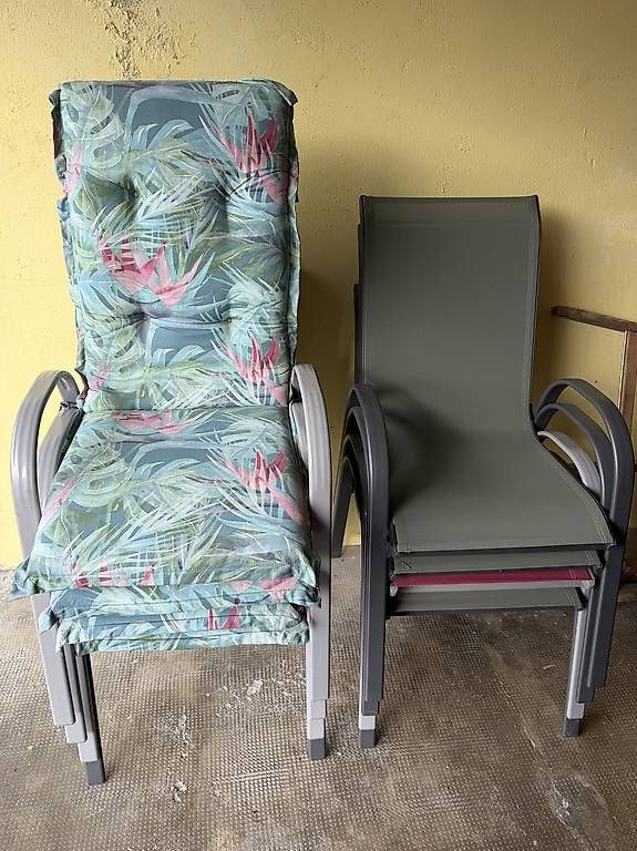 Stühle: 8 chaises de jardin  – Gebraucht aus Arvillard (Salins) von Taniguchi