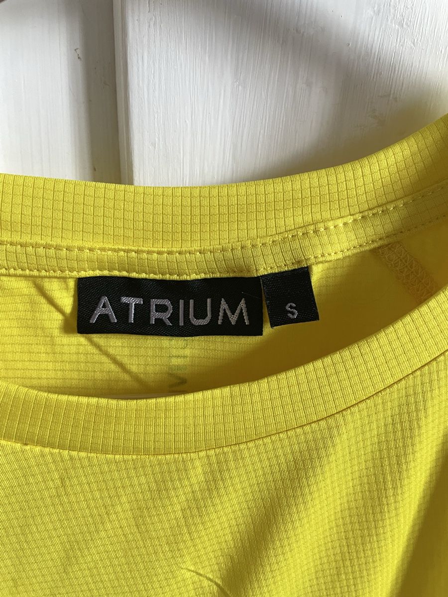T-shirts: Sportshirt Gelb S – Neuf (Voir description) à Bremgarten AG par fhr.11 1