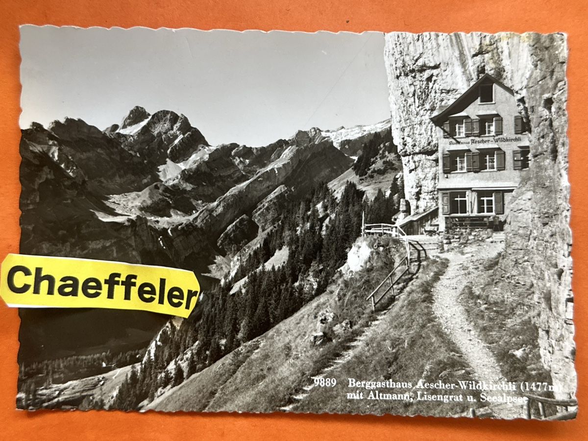 Cartoline postali: Ältere Ansichtskarte Berggasthaus Aescher-Wildkirchli. – Usato da Zürich venduto da Chaeffeler