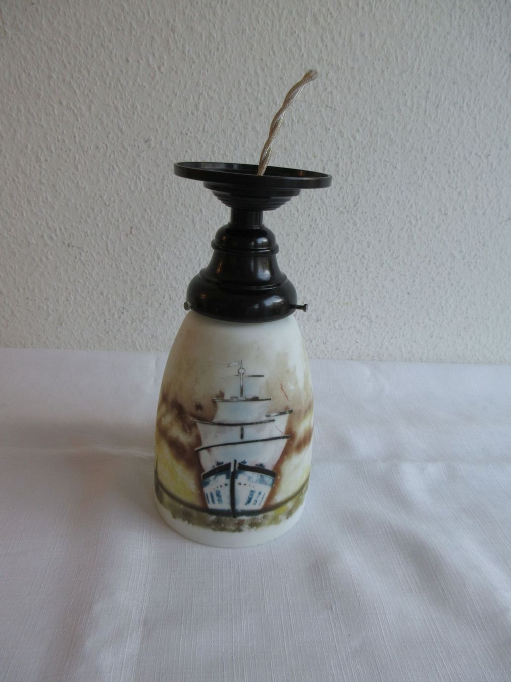 Lampen: Lampe mit Schiffsmotiv, Bakelit-Halterung, fürs Boot? – Gebraucht aus Binningen von Oldfashion 2
