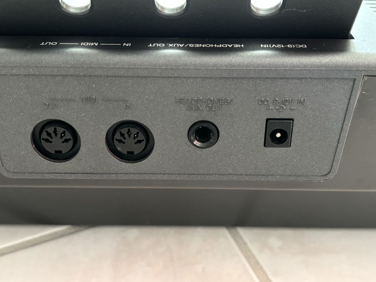 Yamaha Strumenti musicali: Keyboard Yamaha PSR-300 – Usato da Zufikon venduto da eskilt 6