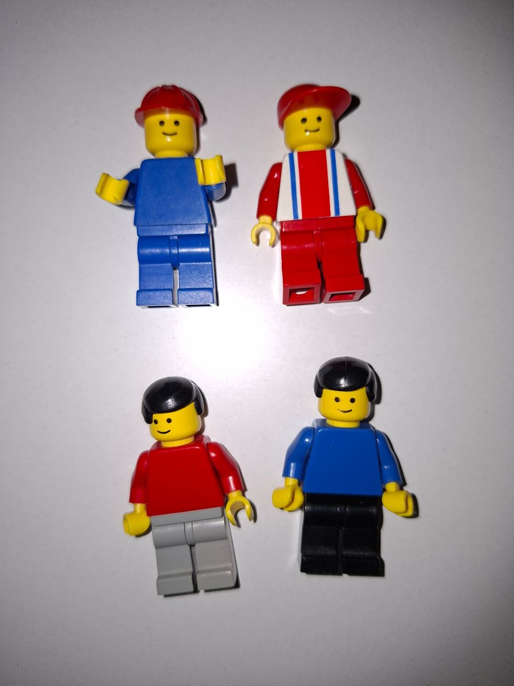 Lego Jouets: Lego Figuren – D'occasion à Biglen par Chelona