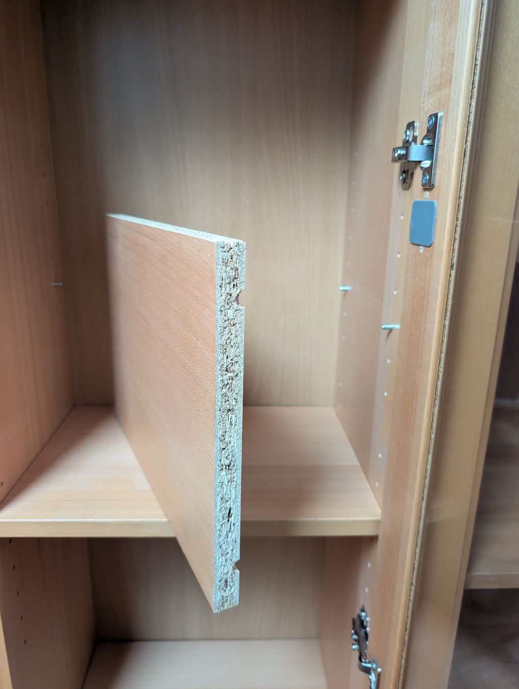Armadi: Holzschrank 3 teilig mit Glastüren – Usato da Dietlikon venduto da anbe64 4