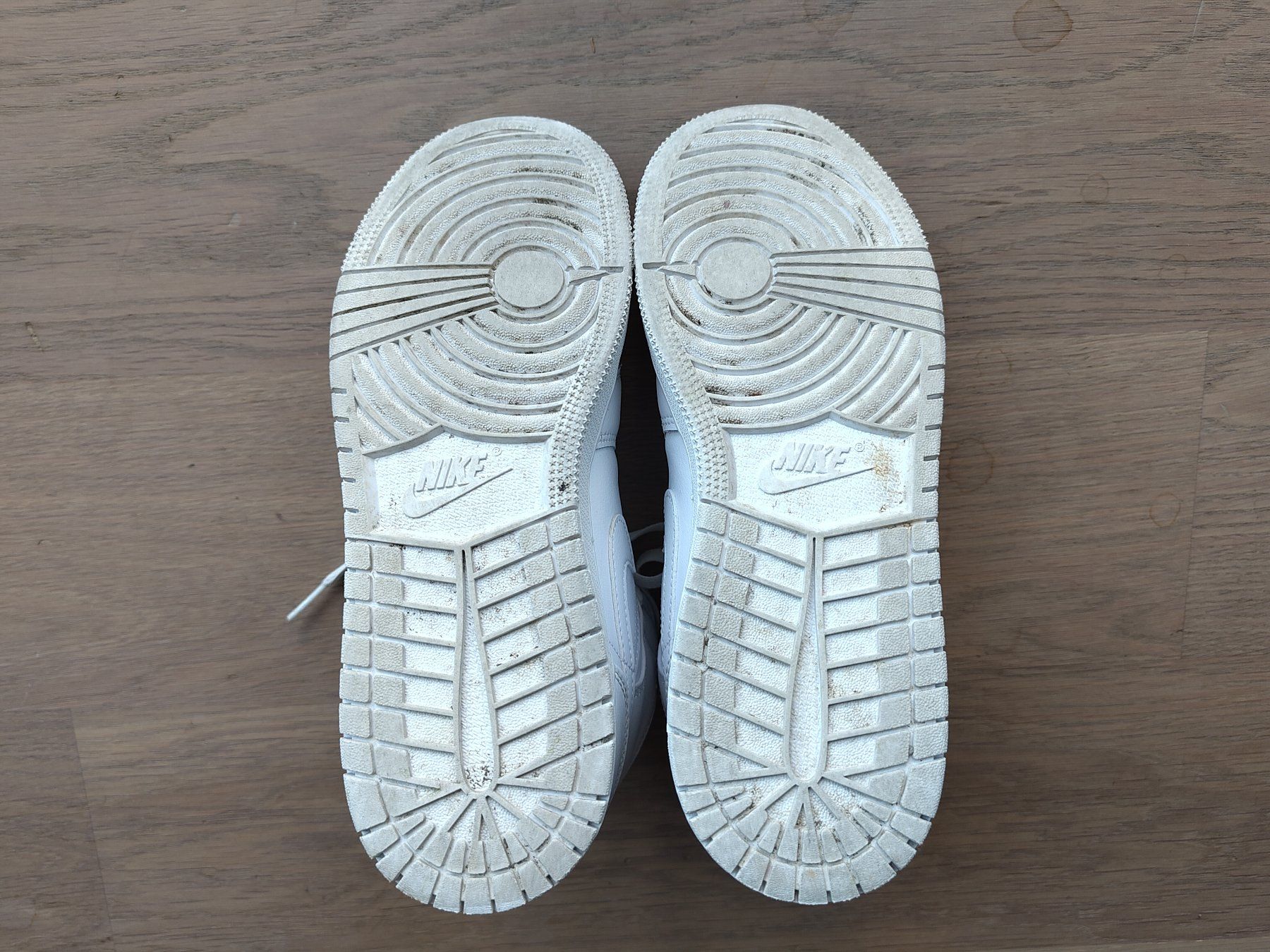 Nike Scarpe da donna: Nike Air Jordan, weiss, Gr. 37.5 – Usato da Zürich venduto da ste_58hs 2