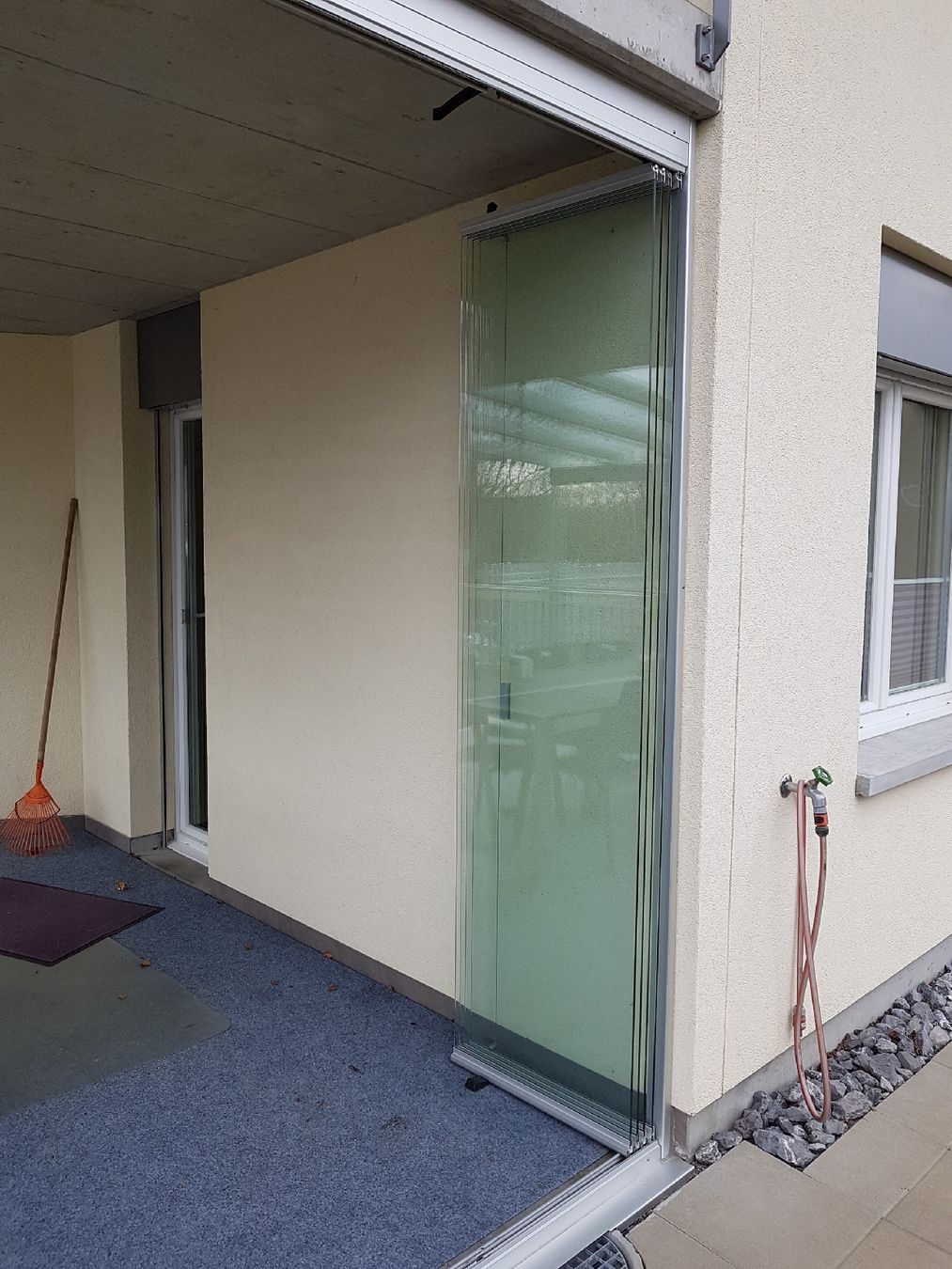 Finestre: Balkonverglasung Cover 245.5x248cm – Usato da Amriswil venduto da BAUD7379 4