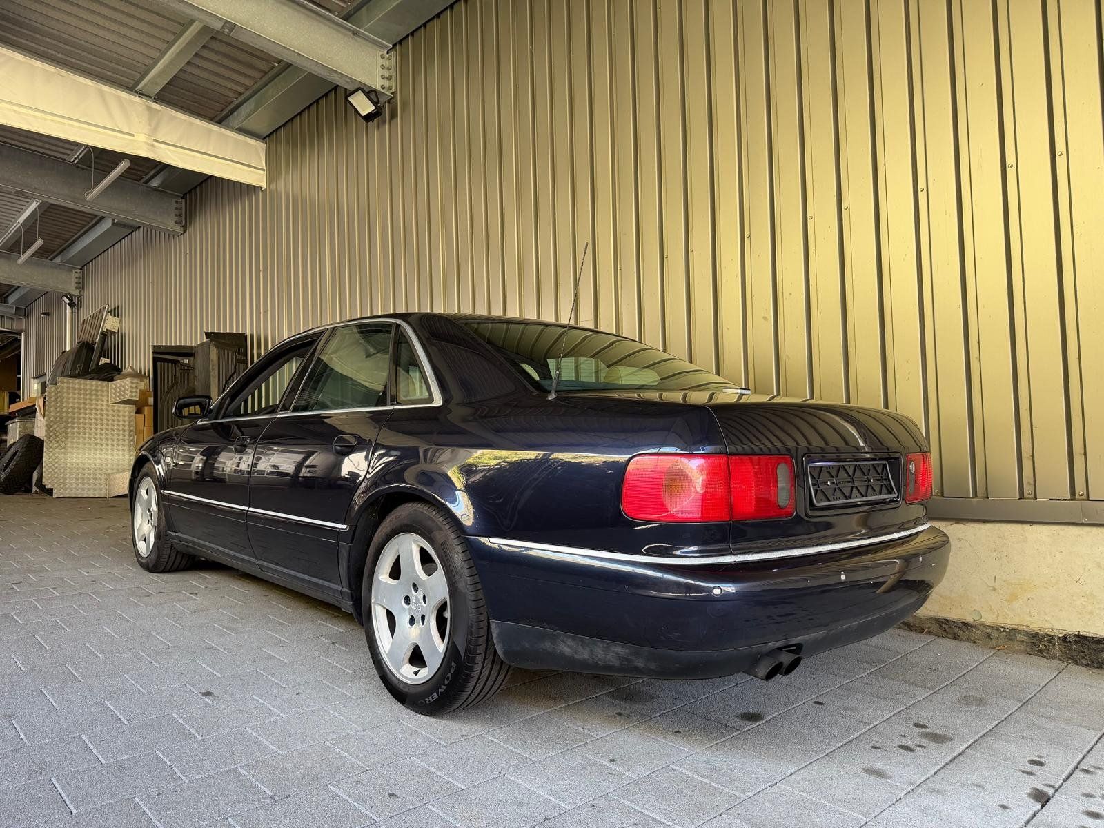 Audi Autos: Audi A8 Quattro 3.7 V8 – Gebraucht aus Flühli LU von Overland_Motors 2