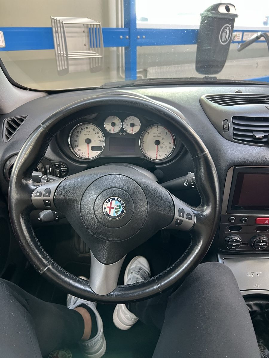 Alfa Romeo Autos: Alfa Romeo GT 1.9 JTD – D'occasion à Chur par Gio7013 6