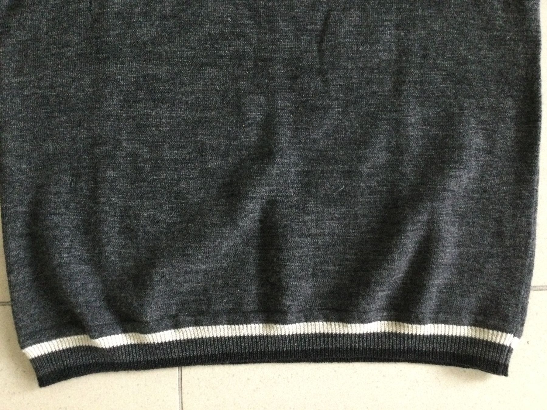 Morgan Pullover & Sweatshirts: Jack Morgan Pullover V-Ausschnitt grau Grösse M – Gebraucht aus Zug von ang_rxx5 3