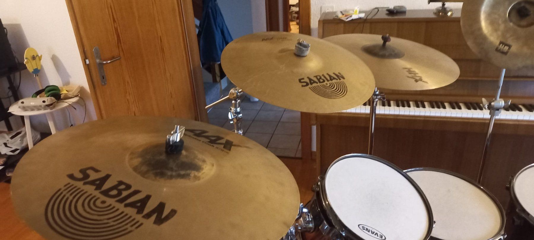 Strumenti musicali: Orion Mapex, Professional Drum Kit – Usato da Beringen venduto da Mvn2 2
