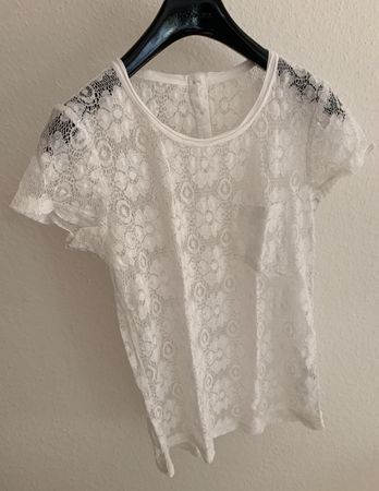 T-Shirt aus weisser Spitze
