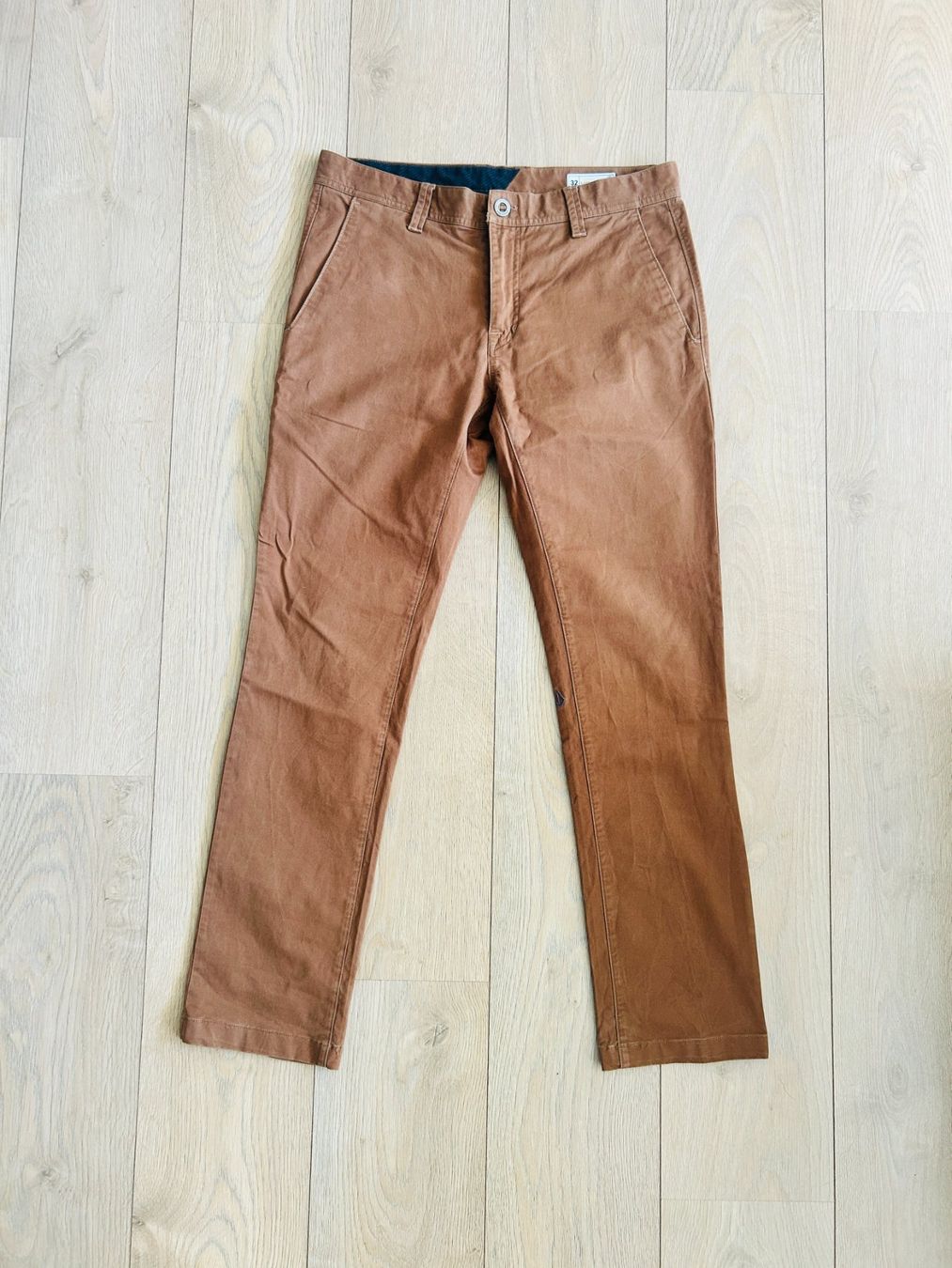 Pantalons: VOLCOM Hose 32 – D'occasion à Domat/Ems par Sanpan