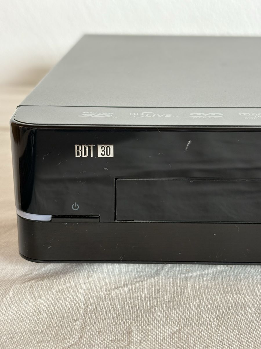 Harman-Kardon Audio- & Mediensysteme: Harman/Kardon BDT30 Blu-Ray Player – Gebraucht aus Thalwil von zena4 3