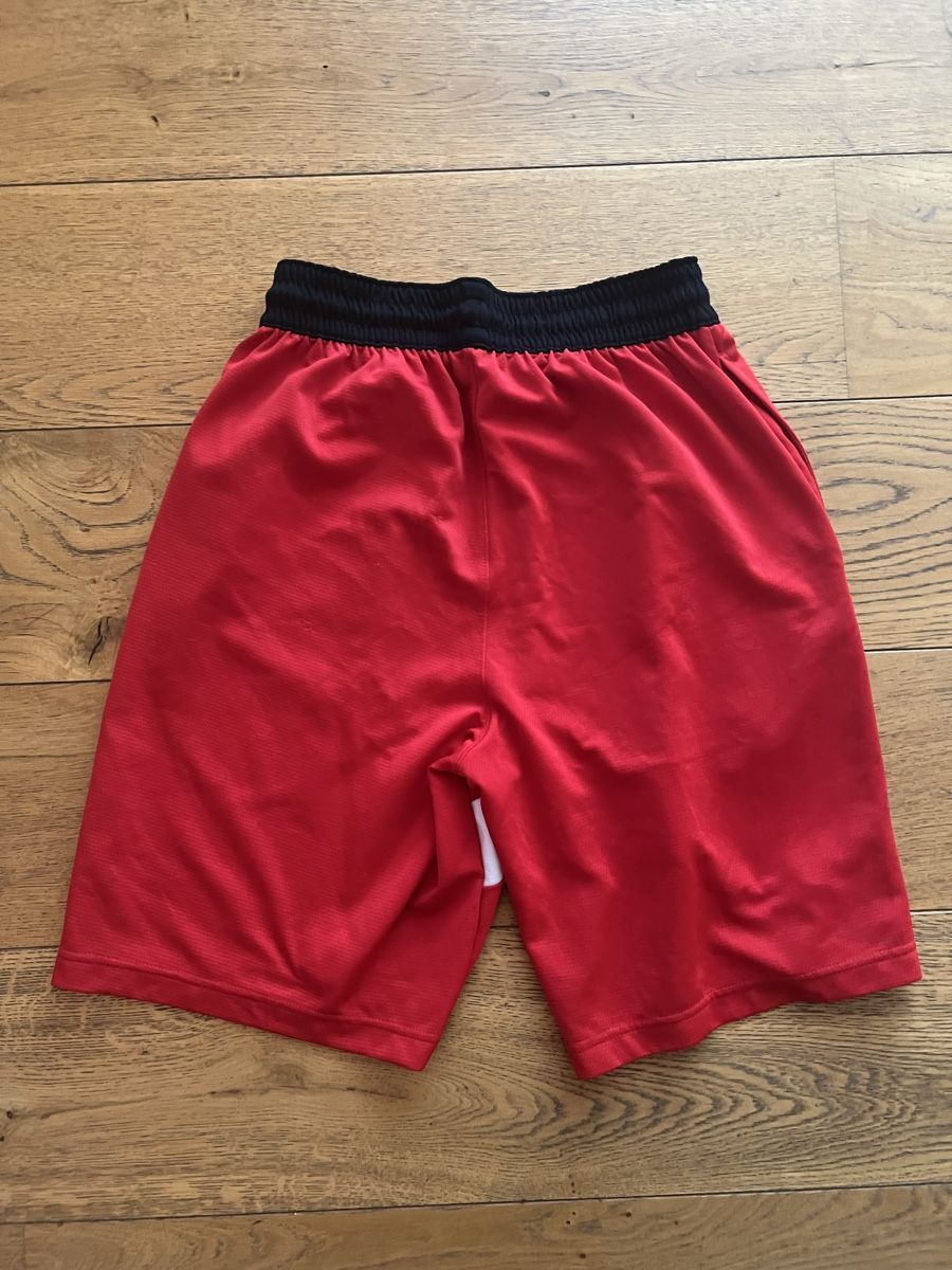 Nike Hosen: Nike Dri-FIT Short Gr. S rot-weiss – Gebraucht aus Rütihof von Rosy13 2