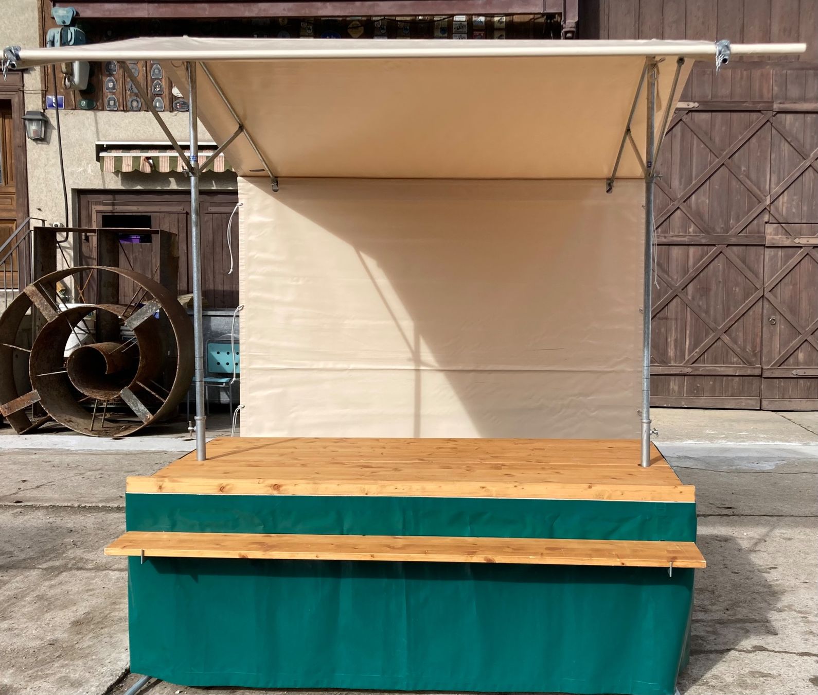 Altro per Eventi aziendali & Feste: Marktstand von Fehrtech in einem Top Zustand – Usato da Winterthur venduto da isa_6jj9 2