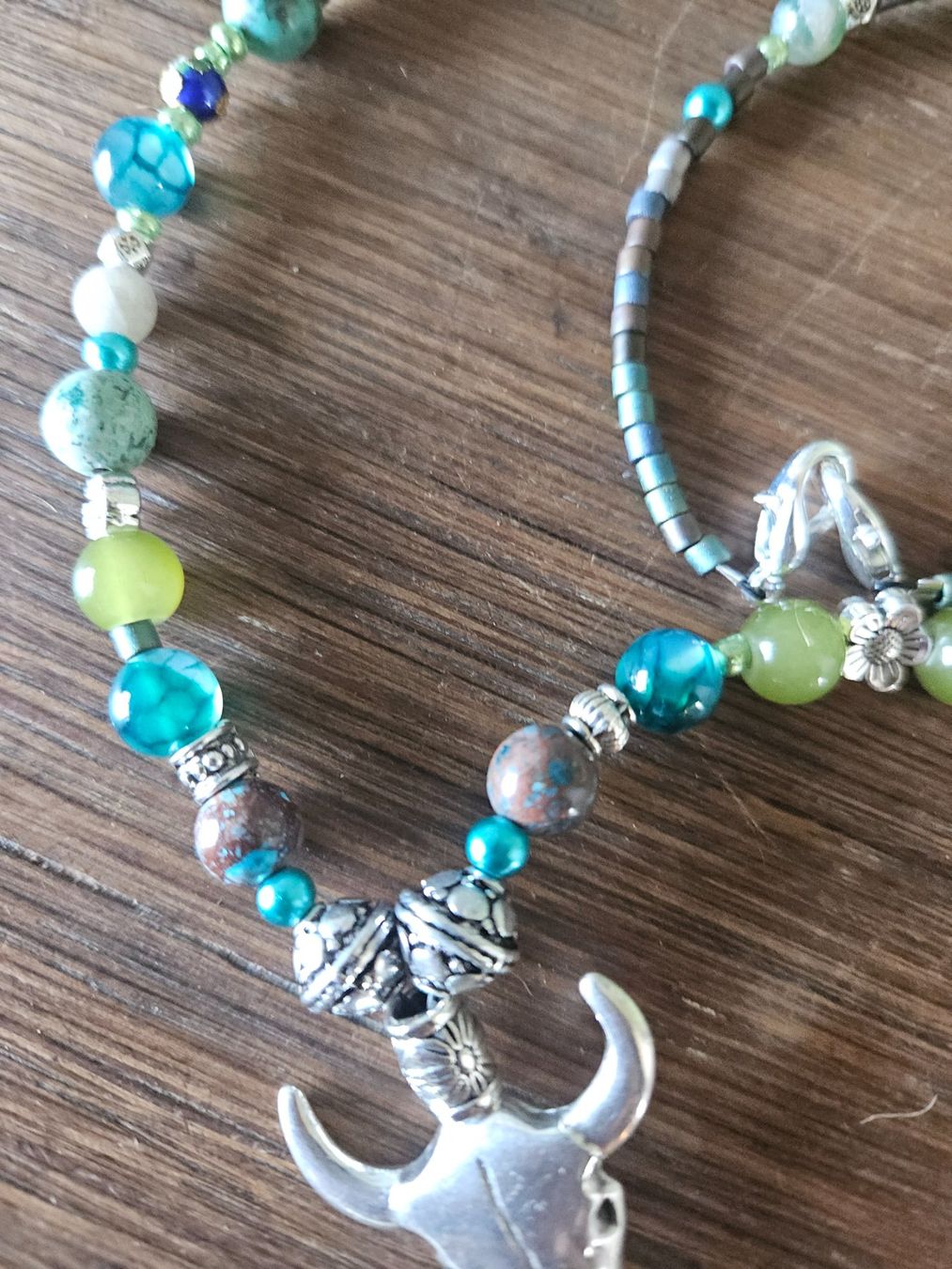 Catenine: collier tête de buffle perles vertes – Nuovo e nell'imballaggio originale da Thônex venduto da lacomtessedesfees 4