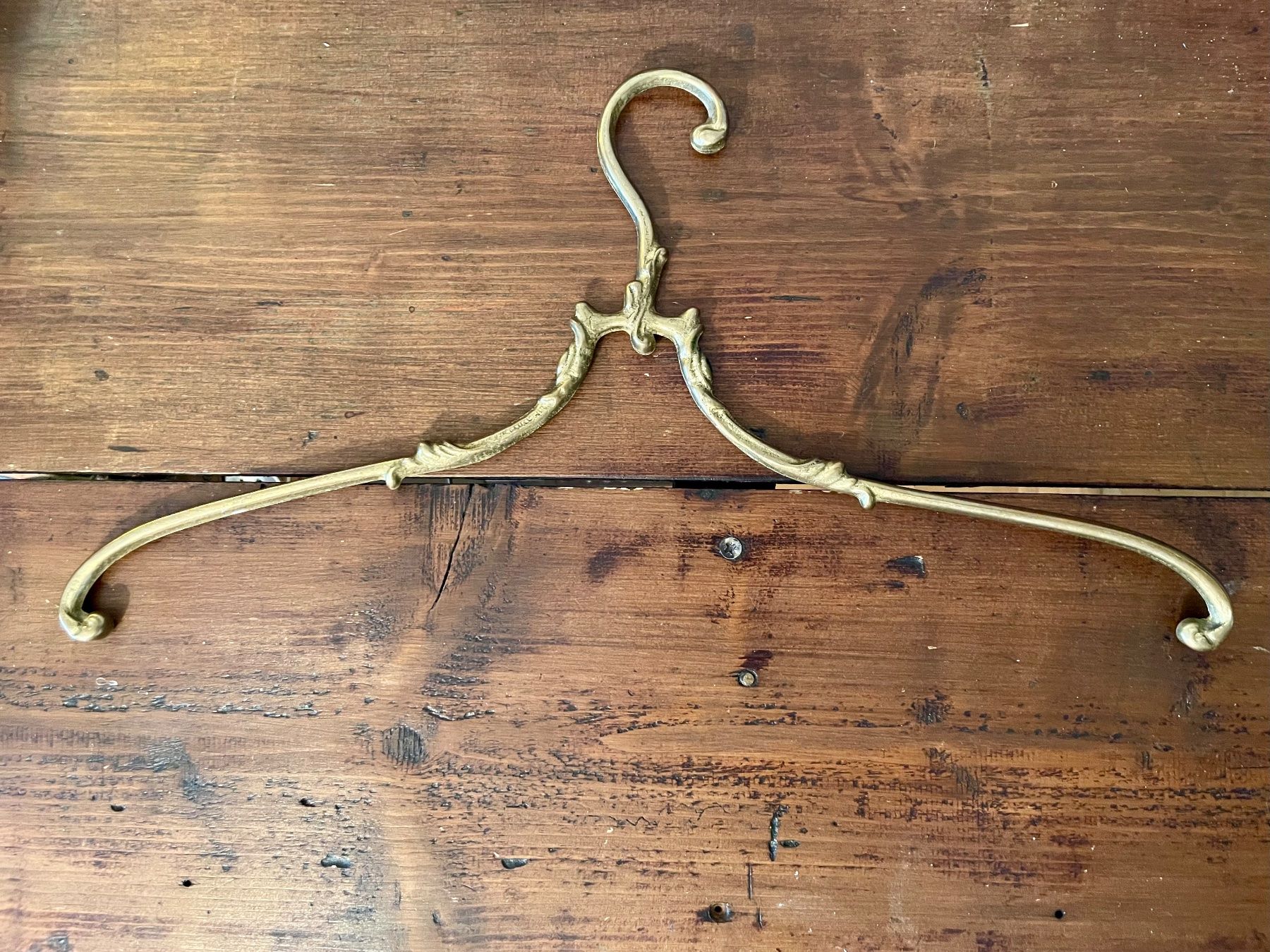 Garderobe: Coppia di Appendini in Ottone – Fine '800 – Gebraucht aus Seseglio von GiacominiAntiques 1
