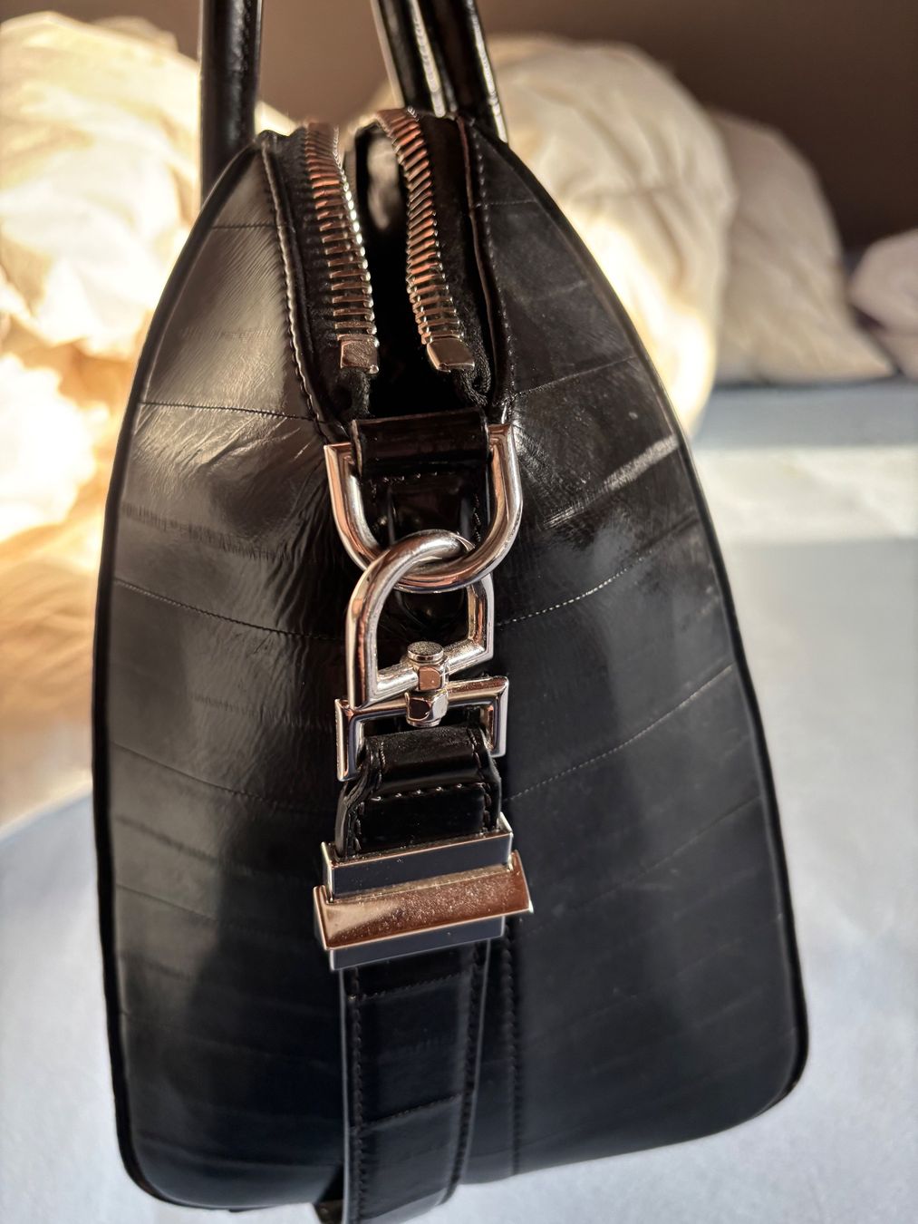 Givenchy Borse da donna: Givenchy Antigona Bag, Medium, Top Zustand! – Usato da Zumikon venduto da lar_h5tb 4