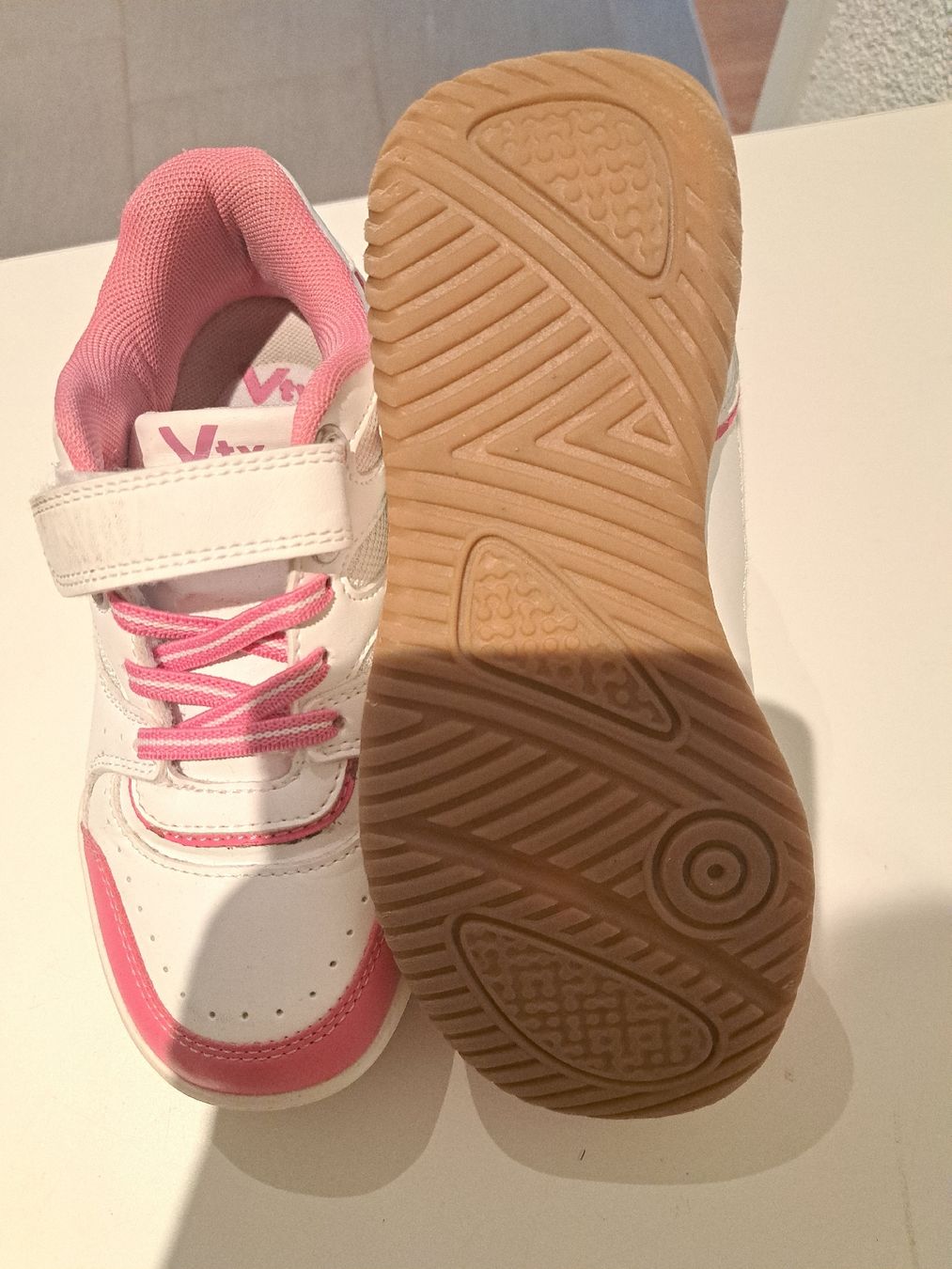 Victory Herrenschuhe: Hallenschuh Gr. 32 – Gebraucht aus Nürensdorf von Janinejuli 1