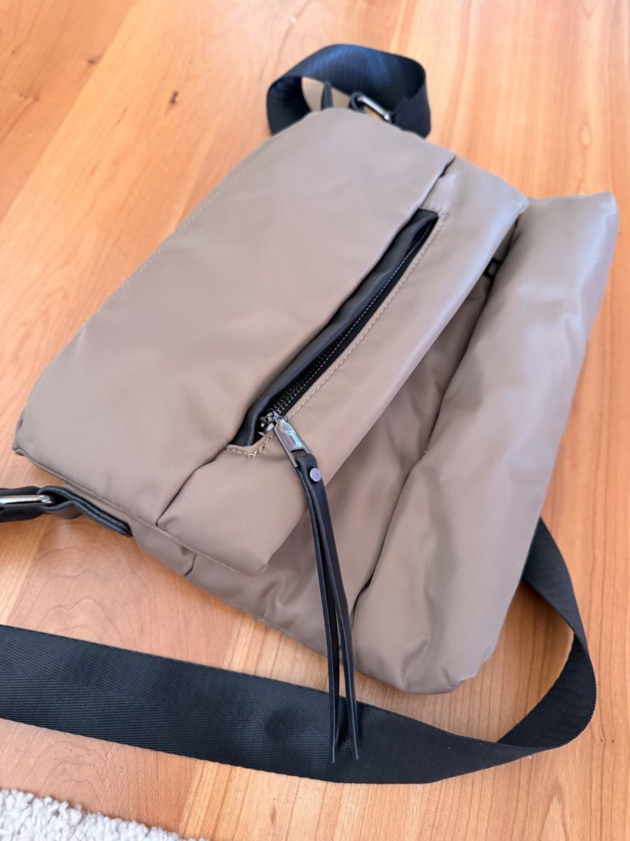 Taschen für Damen: Stepp-Umhängetasche in Taupe – Gebraucht aus Glattbrugg von Toya77 2