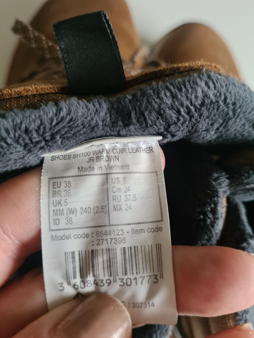 Decathlon Scarpe da uomo: Quechua, Winterstiefel, cognac, waterproof, gr. 38 – Usato da Steinhausen venduto da MilaB 2