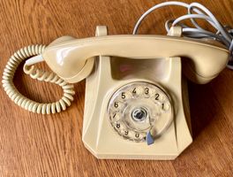 Telefon mit Wählscheibe elfenbeinfarbig