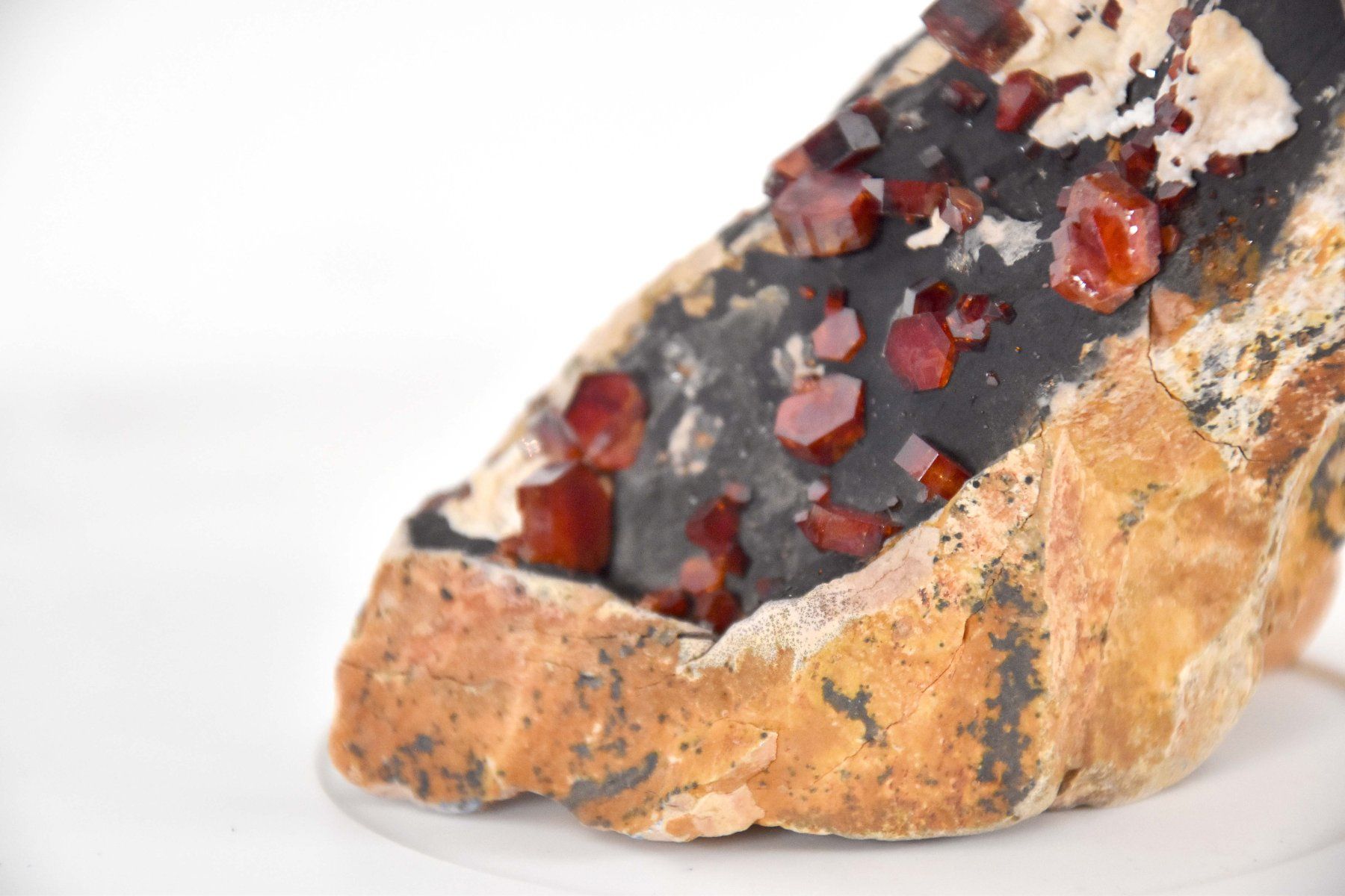 Minerali & Pietre curative: Vanadinite sur gange – Nuovo e nell'imballaggio originale da Vaulion venduto da sambigben 1