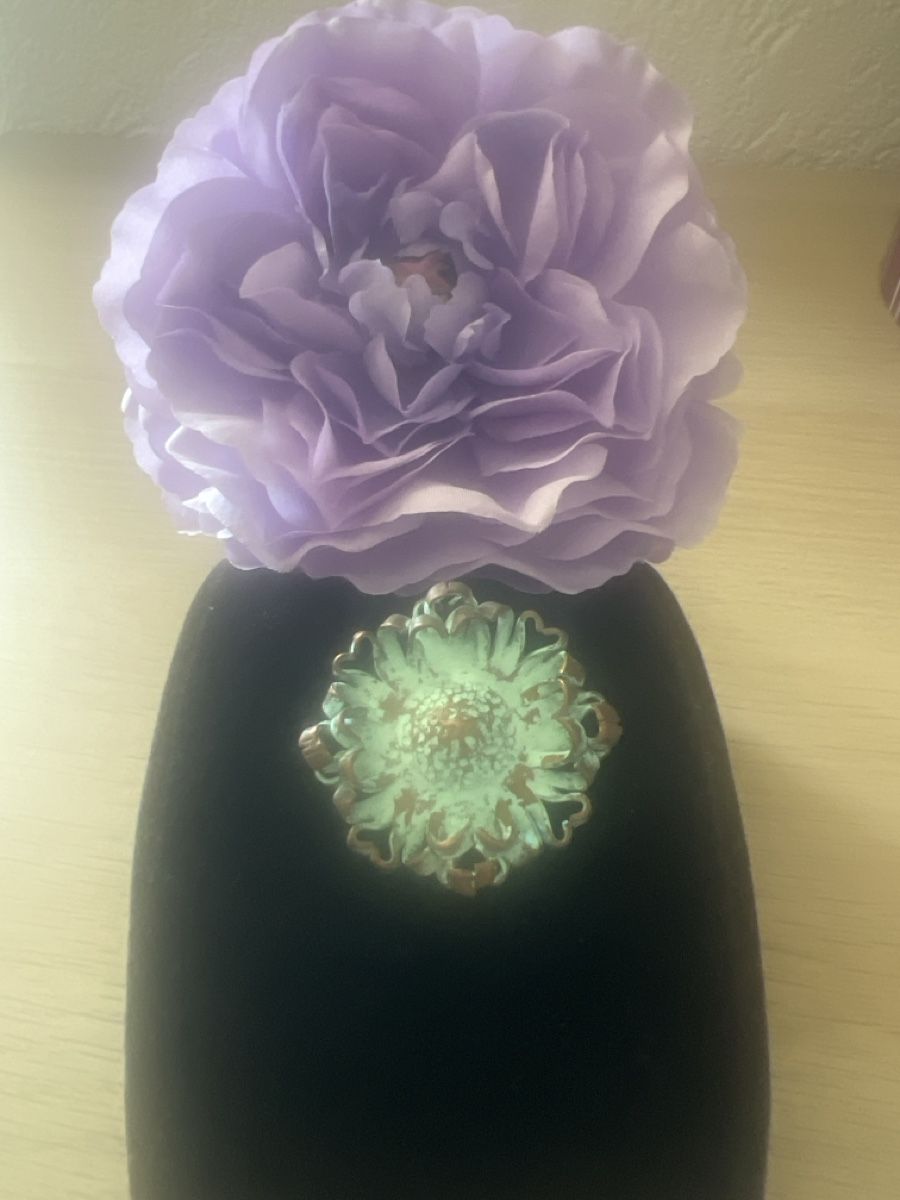 Spille & Fermagli: Vintage Brosche Blume grün patiniert – Usato da Seon venduto da Sunny-Schmuck78