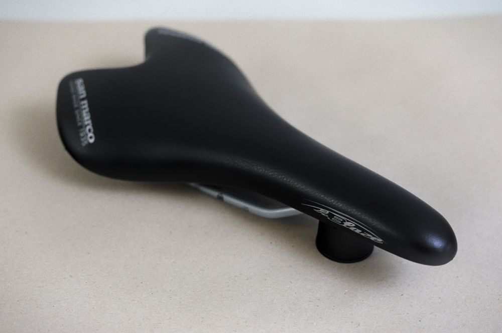 Selle noire rElle Selle San Marco - Saddle Classic Regal
