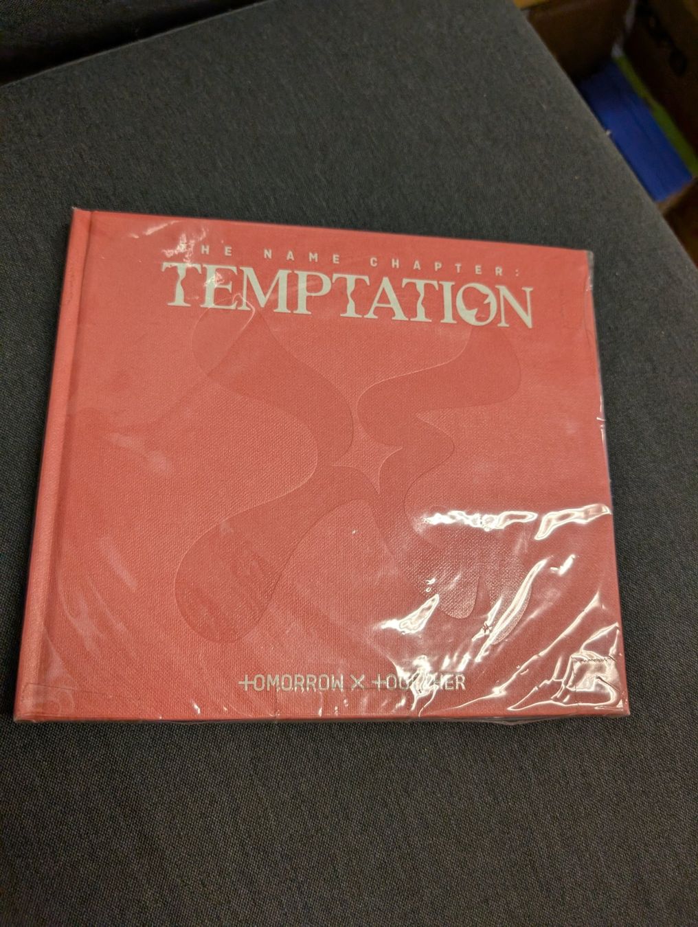 CD: Tomorrow x together the name chapter temptation – Usato da Giubiasco venduto da Ticinerd