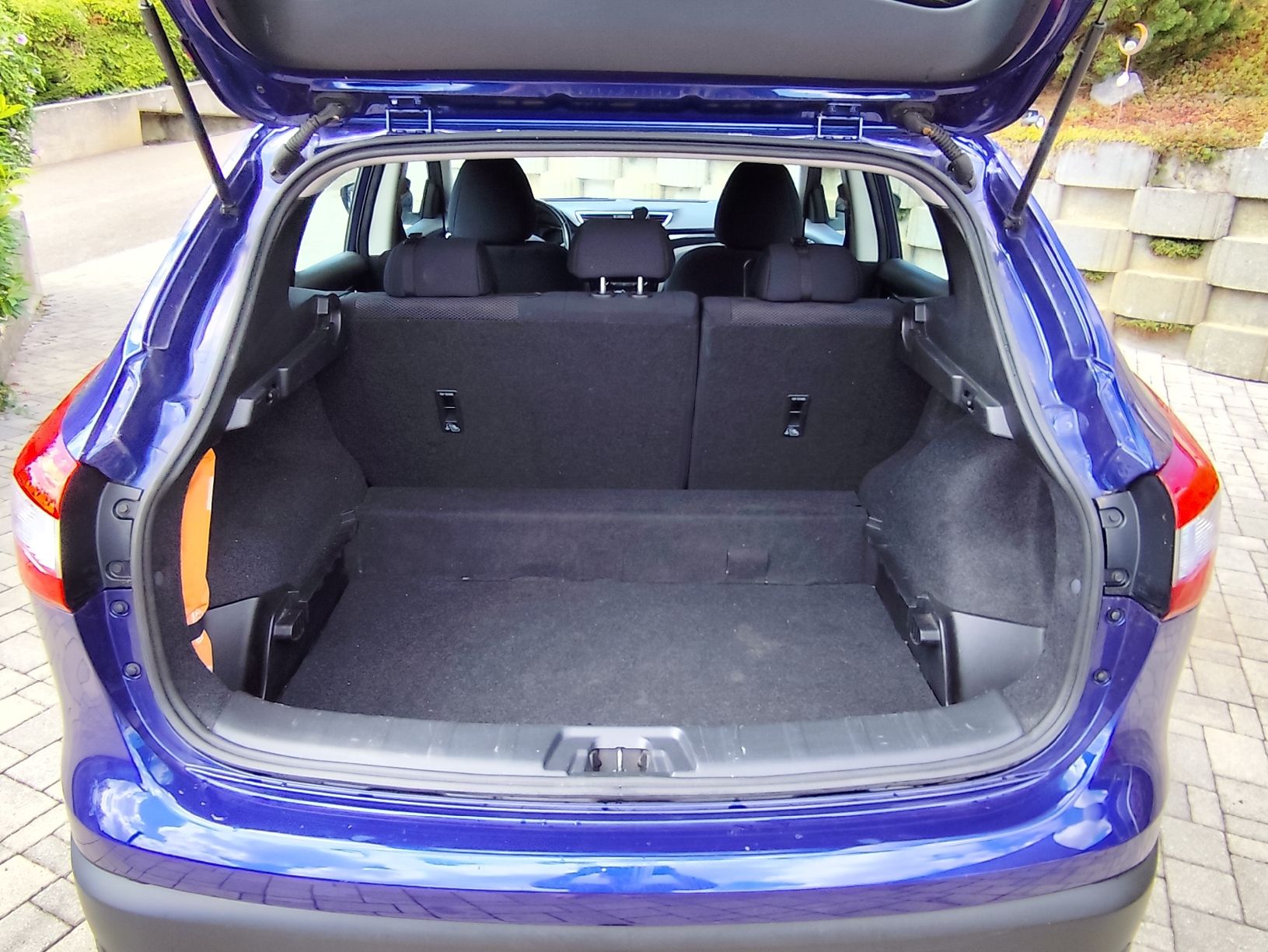Nissan Autos: Nissan Qashqai 1.6 – D'occasion à Liesberg Dorf par jan_vd6c 4