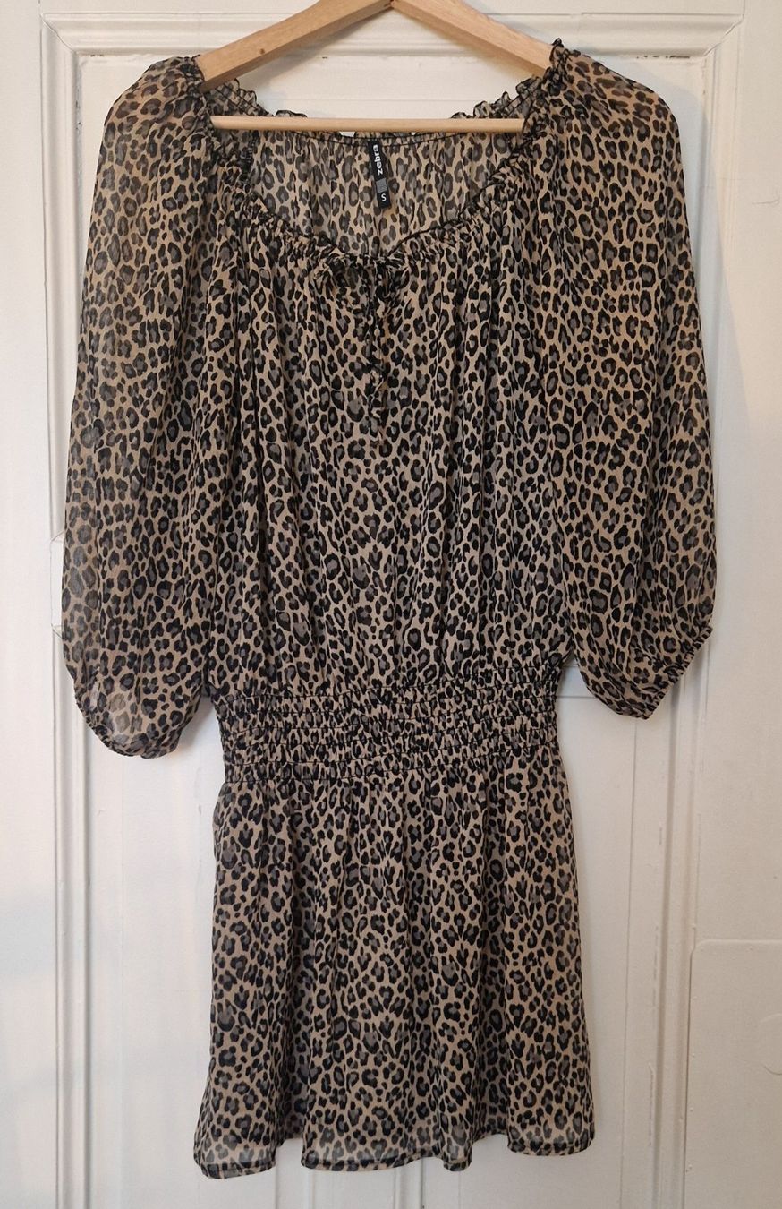 Zebra Vestiti: Zebra Leoparden Kleid Sommer Gr. S – Usato da Luzern venduto da Lucan_Valerius 1