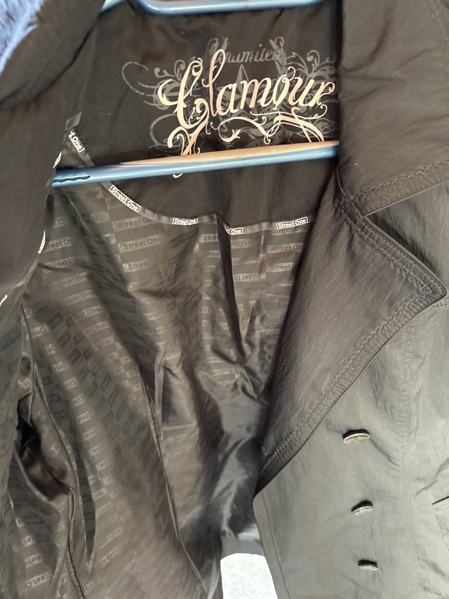 Giacche: Parka Kurzmantel schwarz – Usato da Dettighofen (Lengwil) venduto da Dolol 2