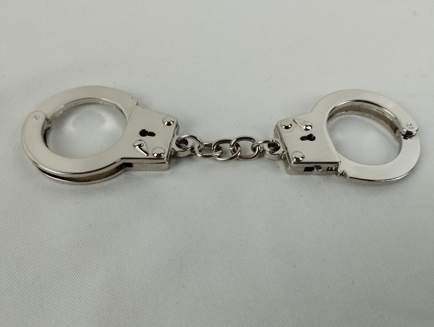 Portachiavi: Handschellen Schlüsselanhänger – Usato da Schübelbach venduto da Restwert_Schubelbach 6