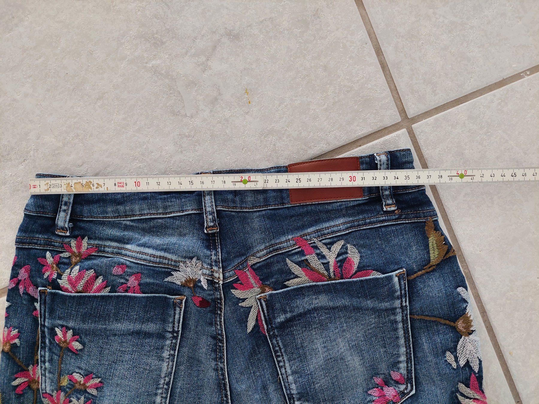 Desigual Jeans: Jeanshose Desigual Gr. 28 – Nuovo (secondo la descrizione) da Wil SG venduto da ram_c5j2 7