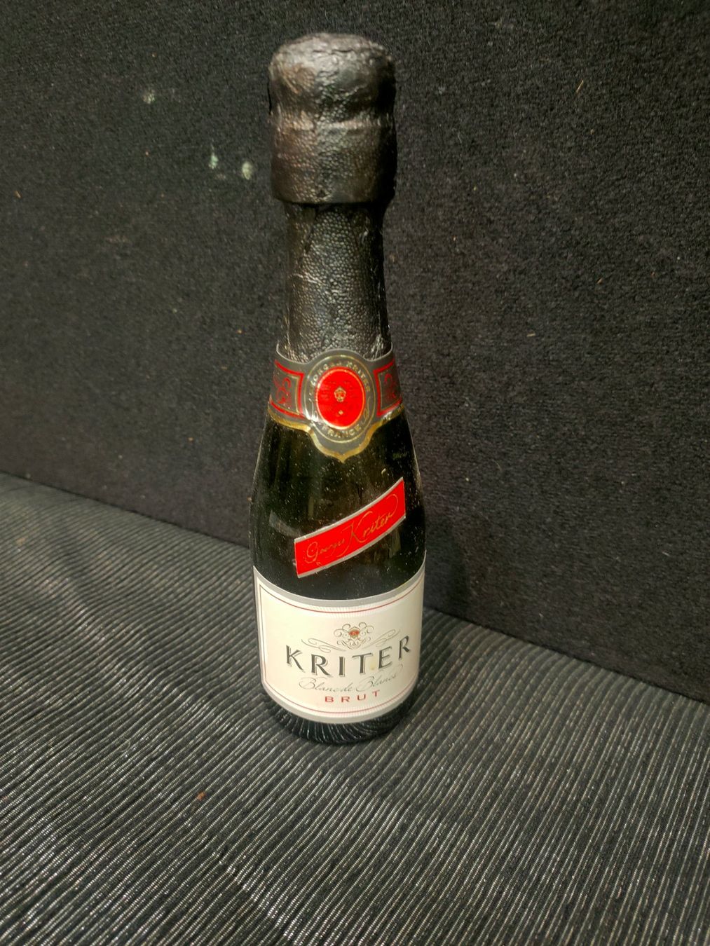 Bevande alcoliche: KRITER BRUT – Nuovo (secondo la descrizione) da Genève venduto da Leboucheoreilles