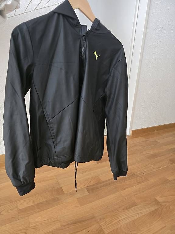 Puma Giacche: Puma Regenjacke Grösse M – Usato da Bern venduto da bet_6yn8 1
