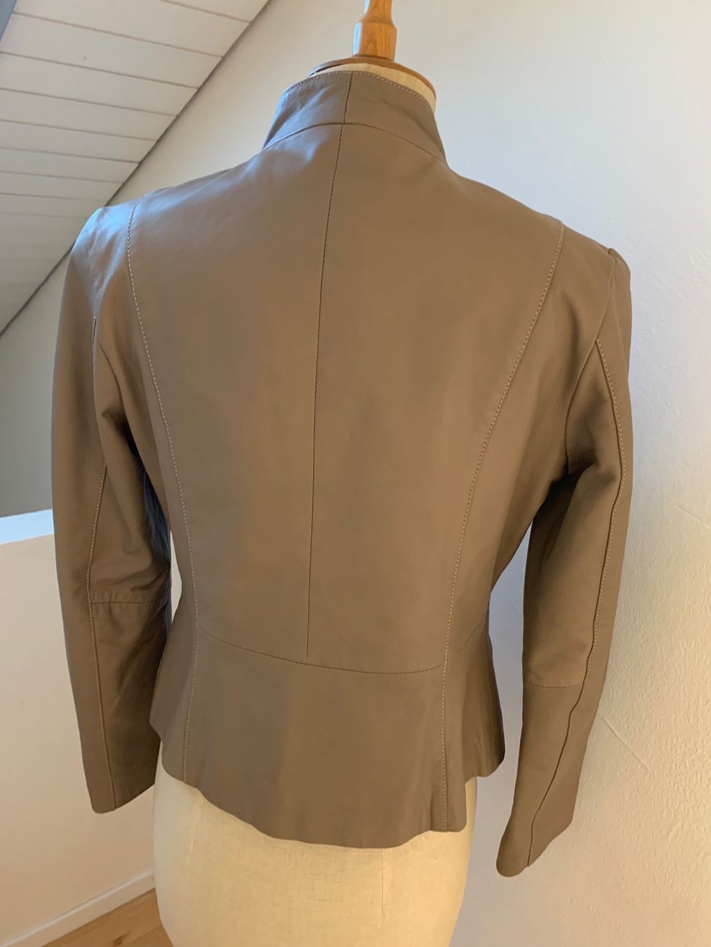 Navyboot Vestes: Navyboot Lederjacke – D'occasion à Ennetbaden par usemiste 1
