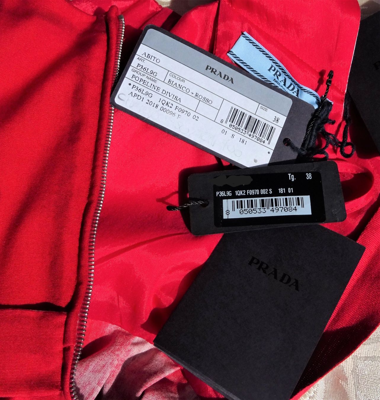 Prada Vestiti: Prada Originale e Nuovo! bellissimo abito taglia 38IT – Nuovo e nell'imballaggio originale da Cadempino venduto da vis_lpp9 1