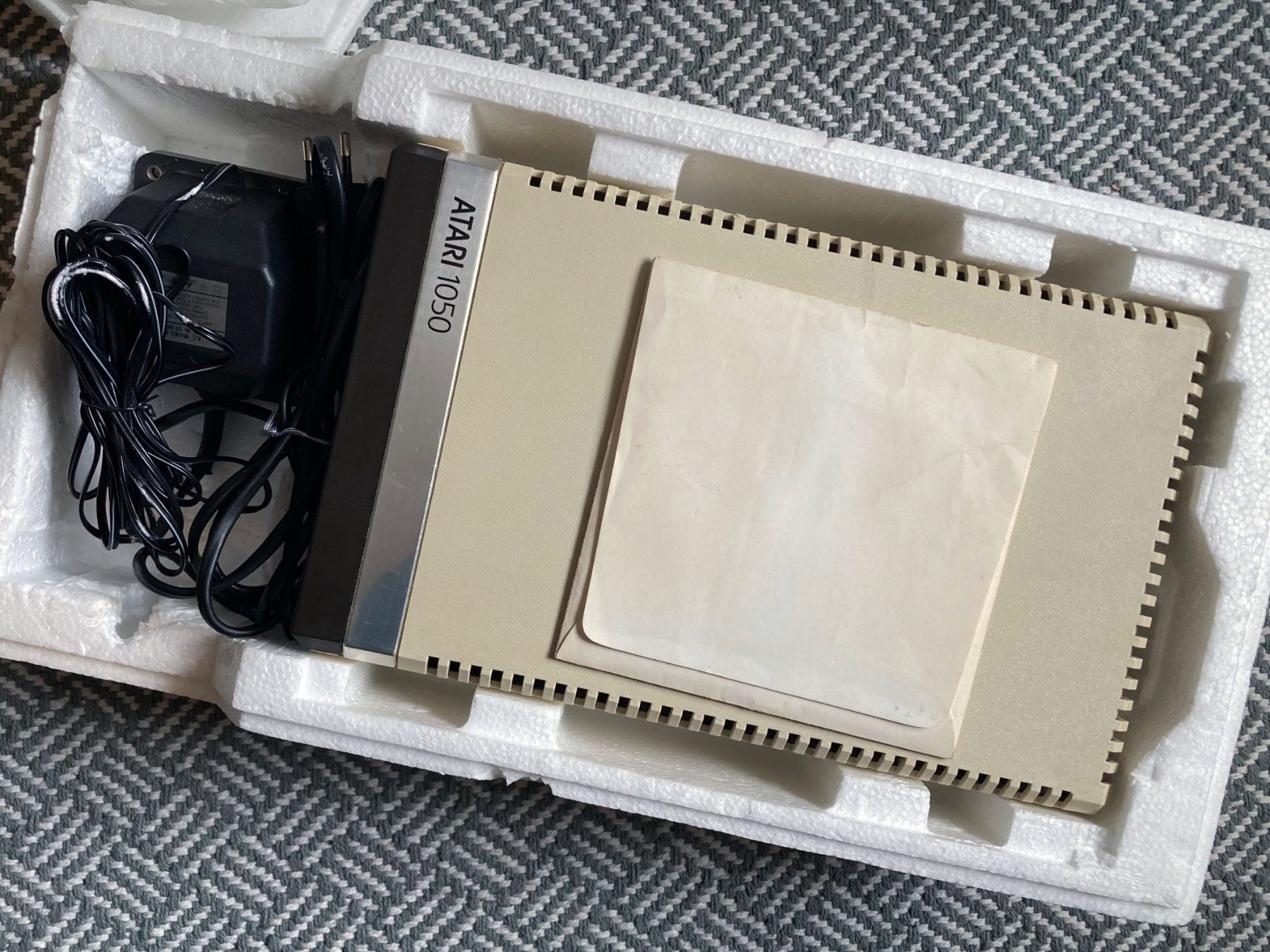 Atari PCs: Atari 1050 Disk Drive / Diskettenlaufwerk – Gebraucht aus Güttingen von  3