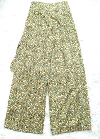 Hosen Zara Blumenmuster Grösse S 