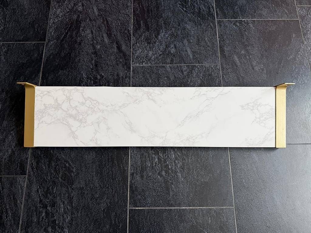 Ikea Regale: Ikea faux marble shelf x2 – Gebraucht aus Zürich von emi_j76q