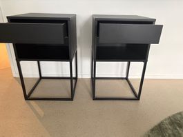 2x IKEA Nachttische / Beistelltische in Schwarz - wie neu!