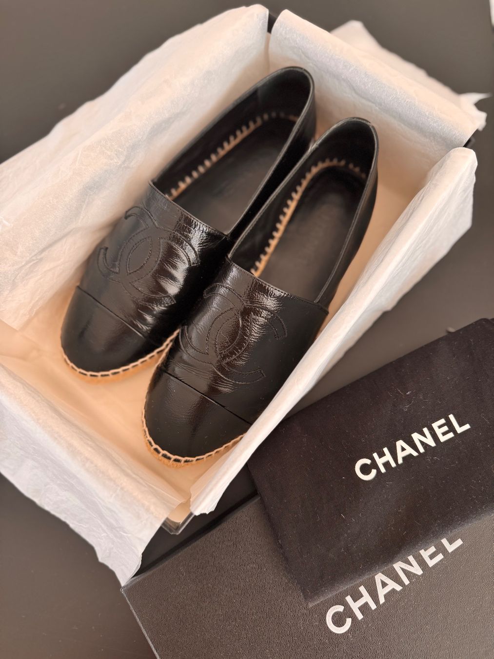 Chanel Damenschuhe: Chanel Espadrilles Gr 39 Neu Schwarz Lack – Neu und originalverpackt aus Wädenswil von Isa_belle28