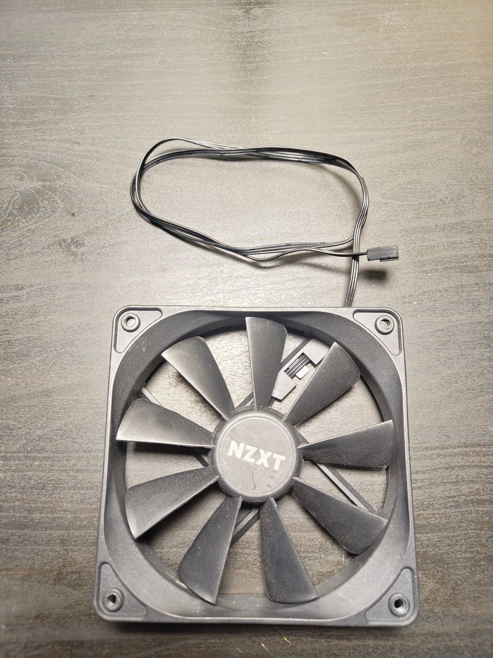 NZXT Ventilatori: NZXT Gehäuselüfter - 120mm – Nuovo (secondo la descrizione) da Flums venduto da Mavout 1