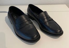 Loafers aus echtem Leder in schwarz