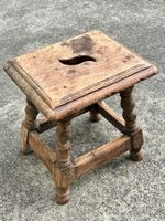 Rustikaler Hocker / Schemel aus massiv Eichenholz