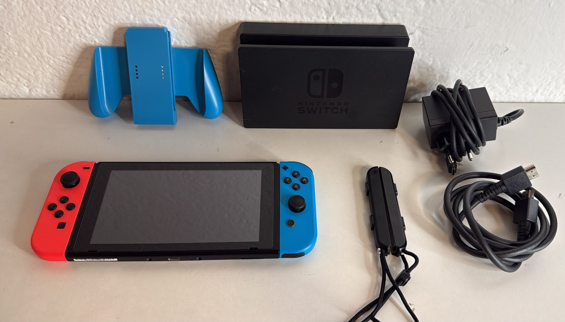 Nintendo Konsolen: Nintendo Switch Konsole mit Zubehör  – Gebraucht aus Ehrendingen von lax21 3